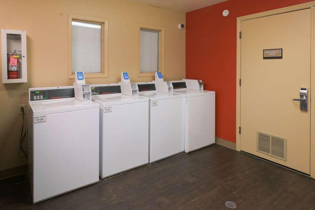 Suburban Studios Louisville East Udogodnienia zdjęcie