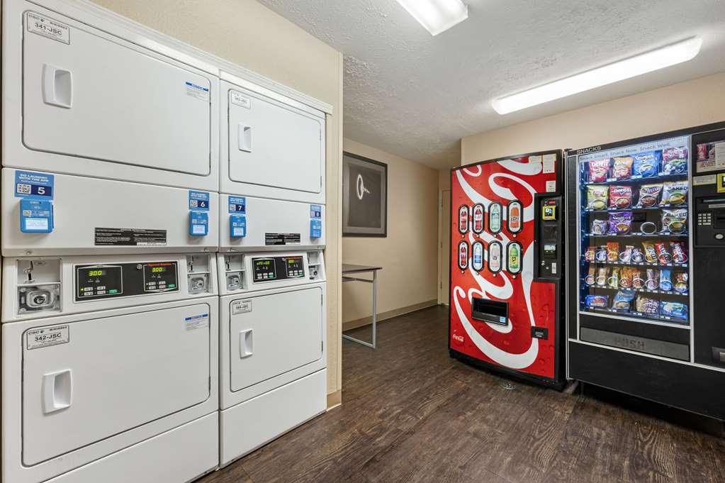 Suburban Studios Louisville East Udogodnienia zdjęcie